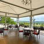 Chateau De Maulmont 3* Сен-Прьест-Брамефан