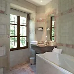 Chateau De Maulmont 3* Сен-Прьест-Брамефан