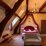 Chateau De Maulmont 3*