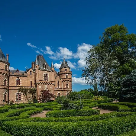 Château De Maulmont 3* Saint-Priest-Bramefant