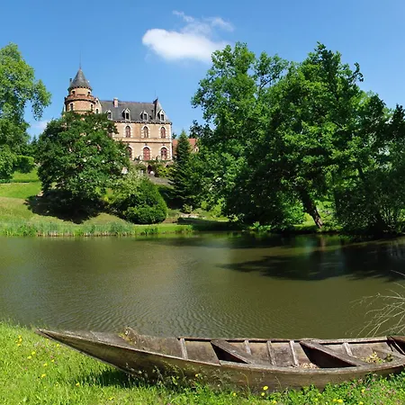 Château De Maulmont Hotel