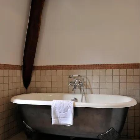 Hotel Château De Maulmont