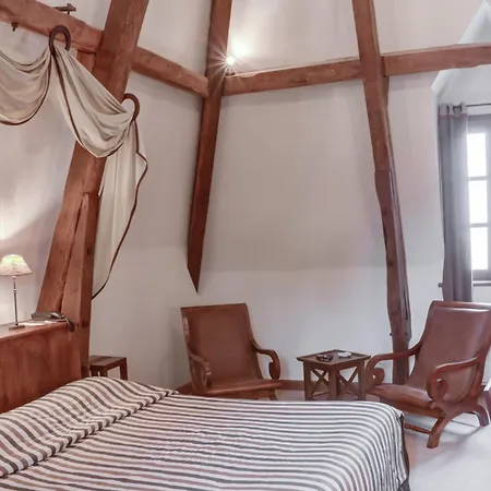 Hotel Château De Maulmont