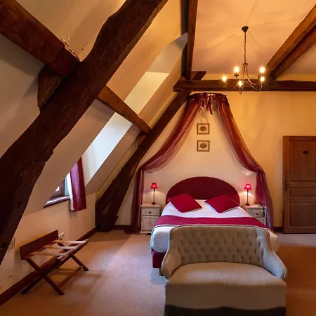 Château De Maulmont 3*