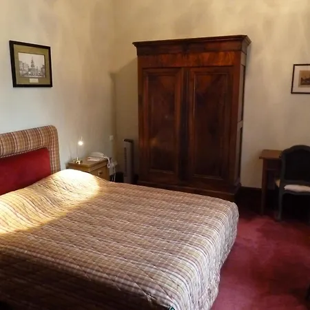 Отель Chateau De Maulmont Сен-Прьест-Брамефан