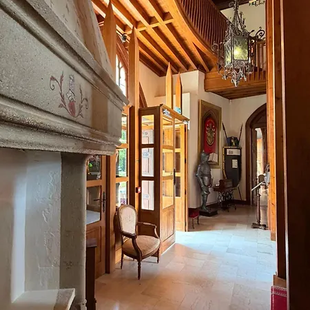 Chateau De Maulmont Hotel