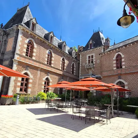 Hotel Château De Maulmont