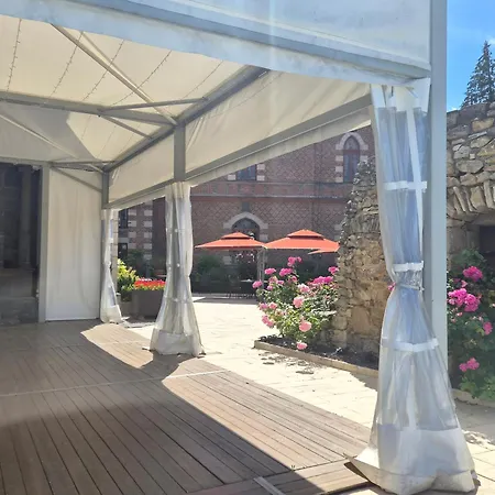Château De Maulmont Hotel 3*