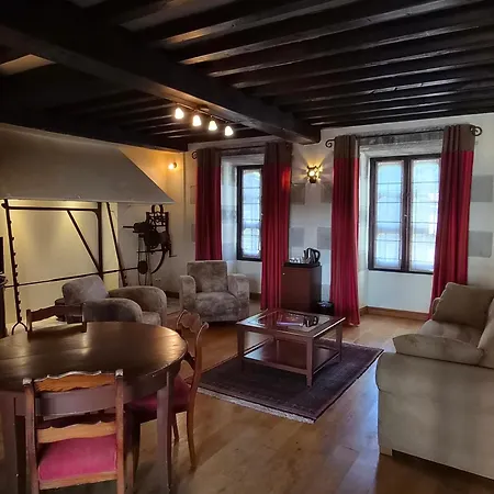 Hotel Château De Maulmont Saint-Priest-Bramefant