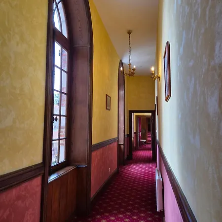 Hotel Château De Maulmont