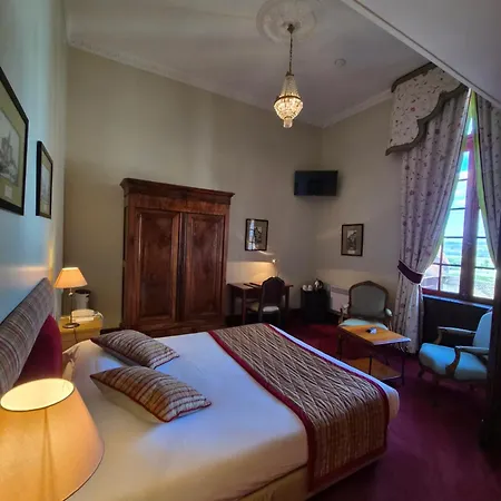 Hotel Château De Maulmont