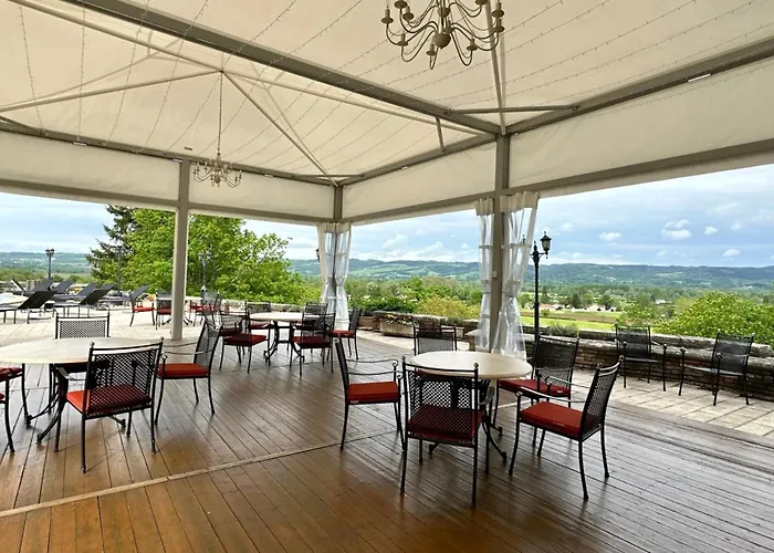 Chateau De Maulmont 3* Сен-Прьест-Брамефан