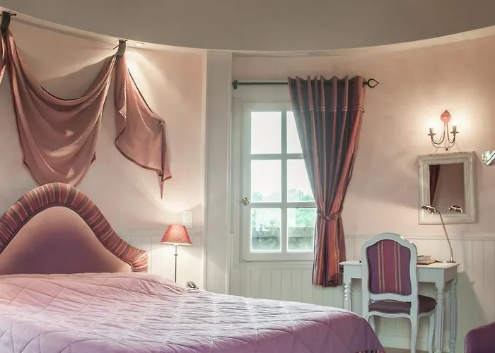 Chateau De Maulmont Отель 3*