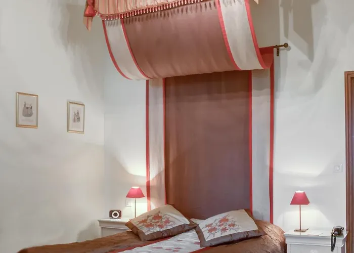 Chateau De Maulmont 3* Сен-Прьест-Брамефан