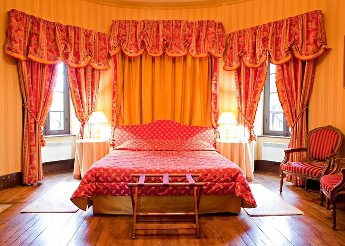 Chateau De Maulmont Отель Сен-Прьест-Брамефан