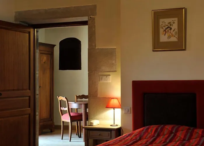 Chateau De Maulmont 3*