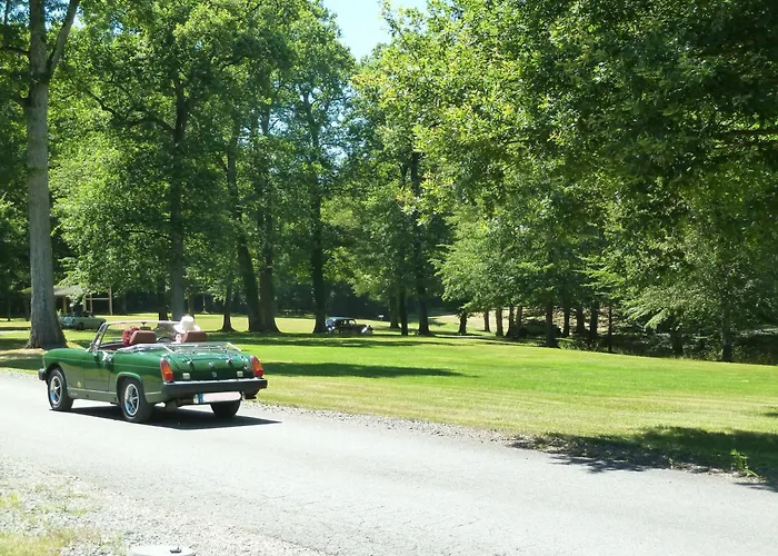 Отель Chateau De Maulmont Сен-Прьест-Брамефан