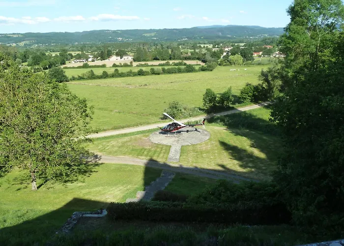 Chateau De Maulmont Отель 3*